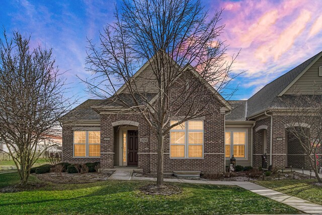 single story home featuring a garage