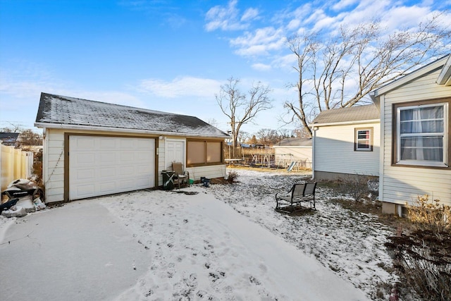 view of yard layered in snow