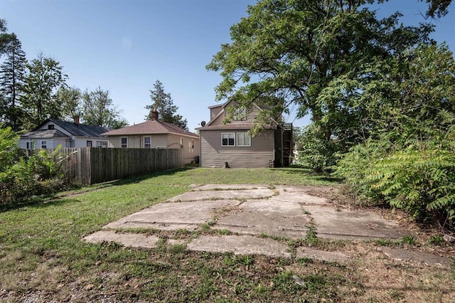 view of yard with a patio