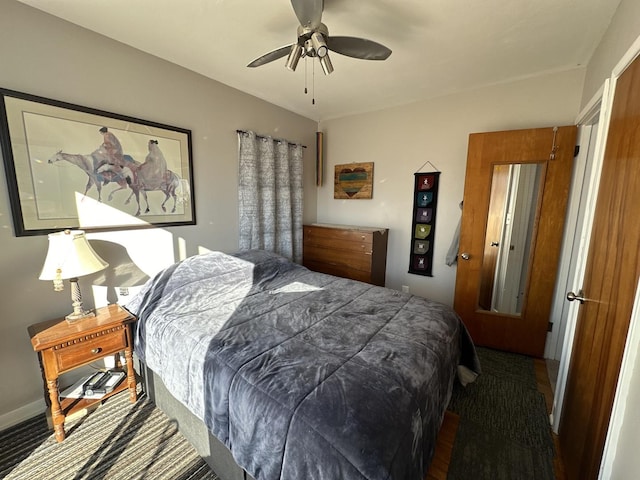 bedroom with ceiling fan