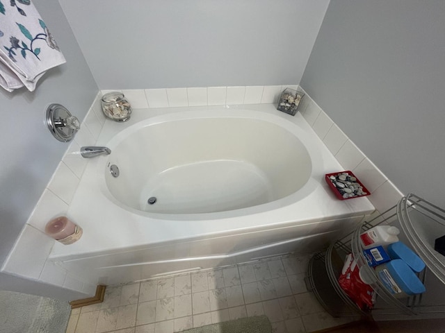 bathroom featuring a tub