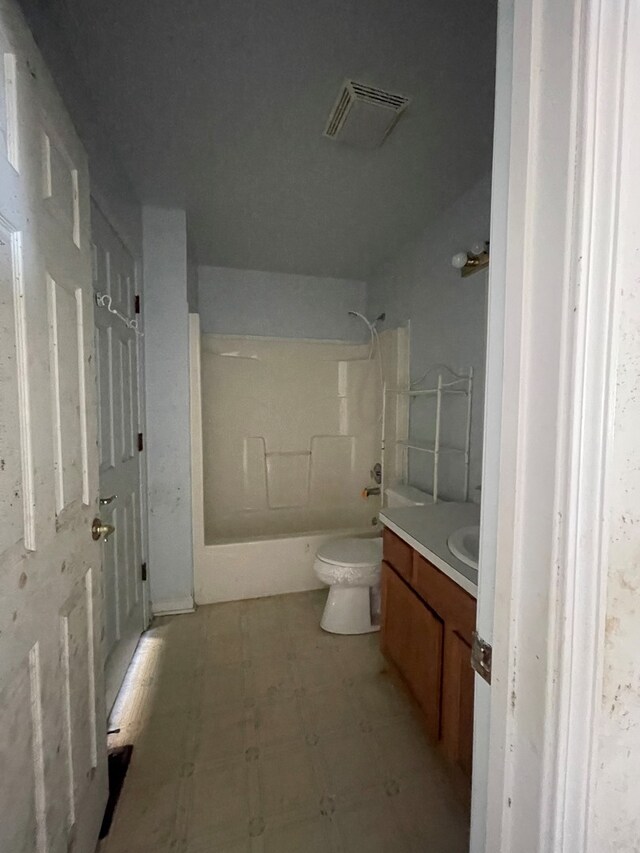 17617 Central Park Ave, Hazel Crest, IL 60429 - full bathroom featuring toilet, vanity, and bathtub / shower combination