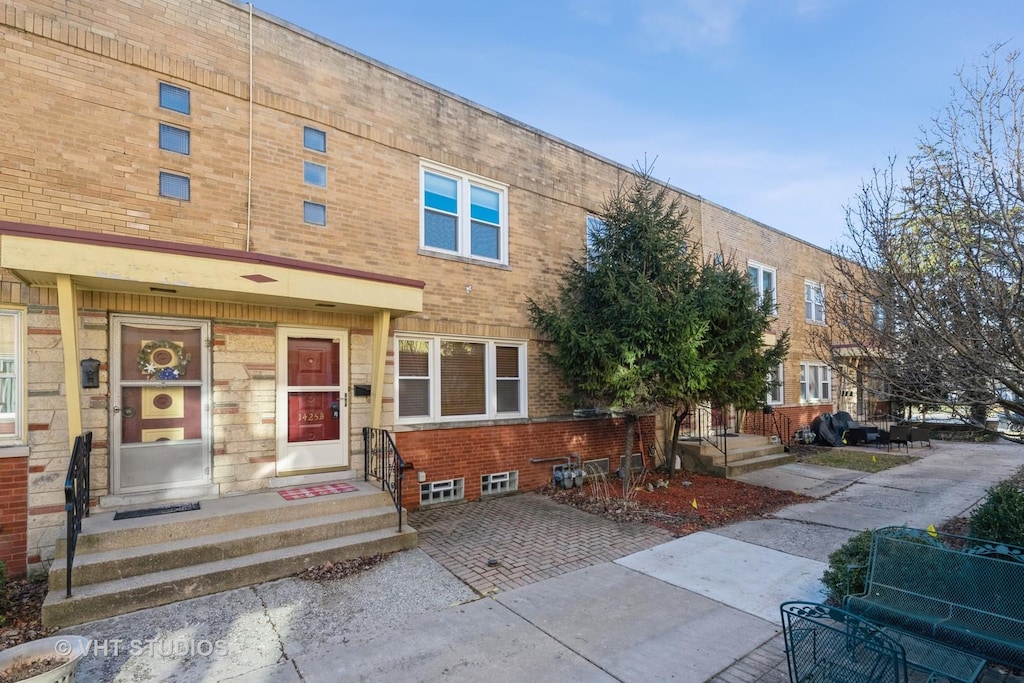 view of townhome / multi-family property