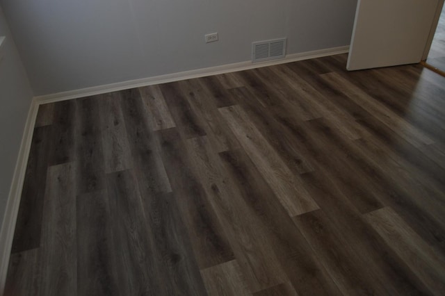 interior details with hardwood / wood-style floors