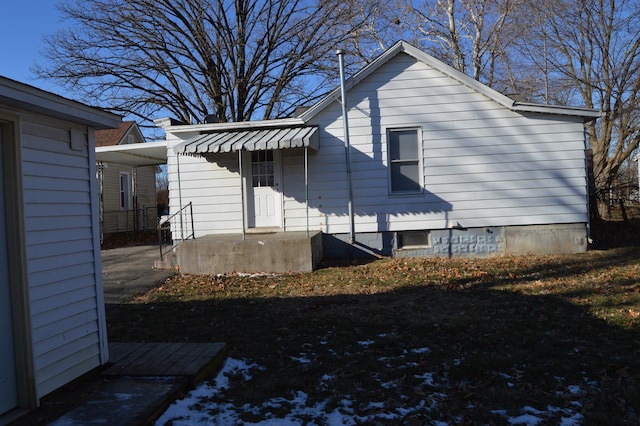 view of side of property