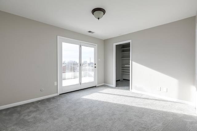 empty room featuring carpet