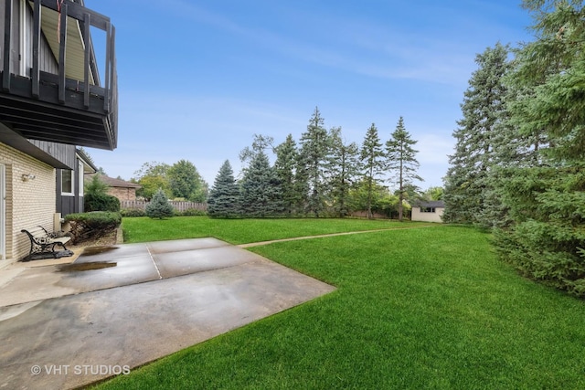 view of yard with a patio area