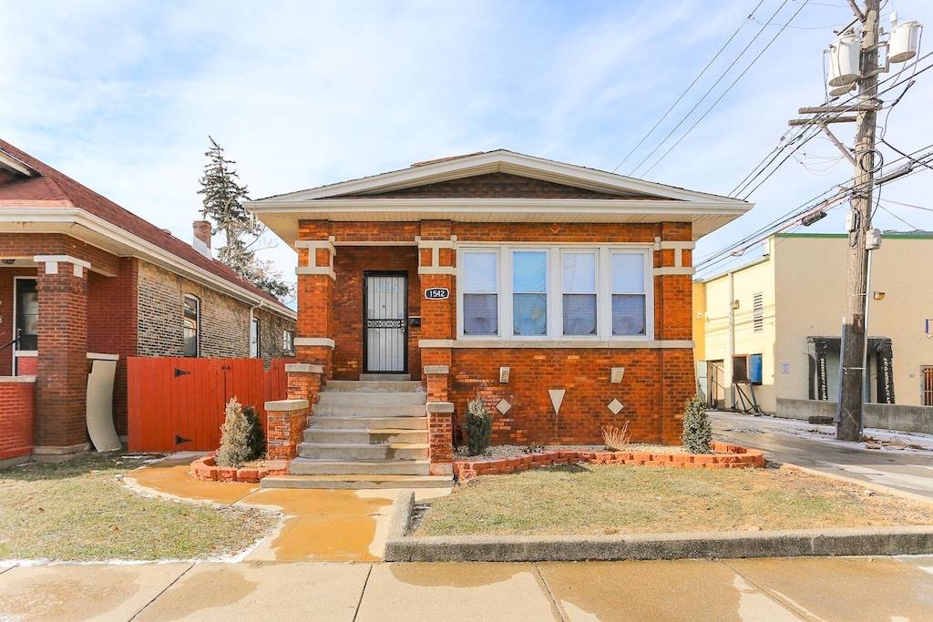 view of front of home