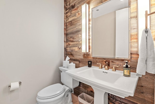 bathroom with sink and toilet