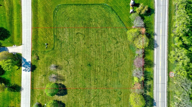 8501 Country Shire Ln, Spring Grove, IL 60081