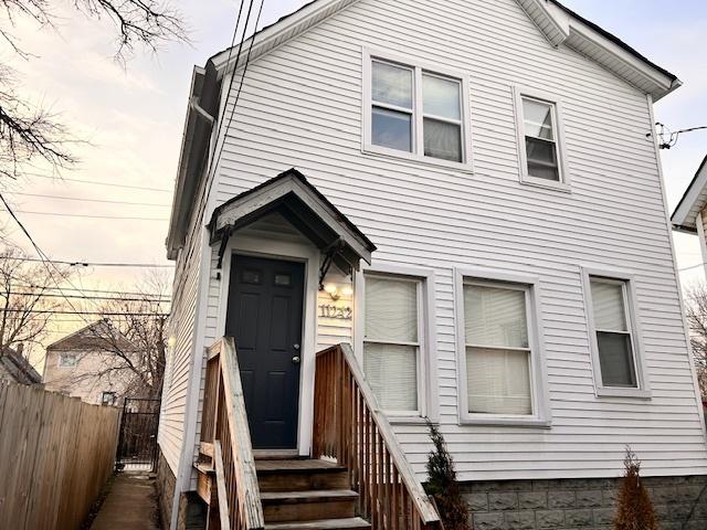 view of front of property