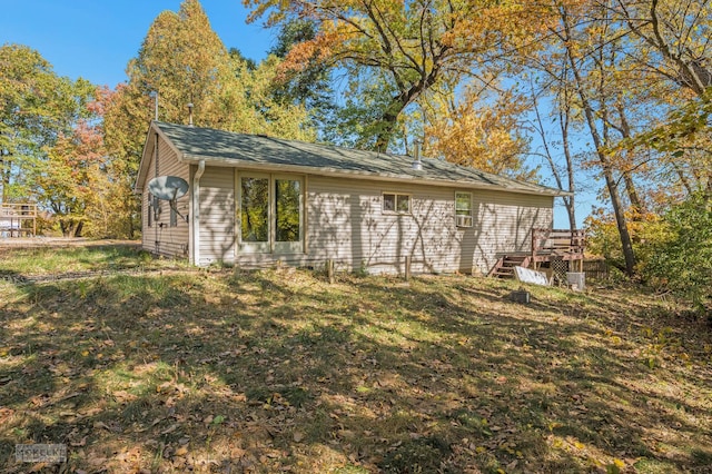 view of outdoor structure with a yard