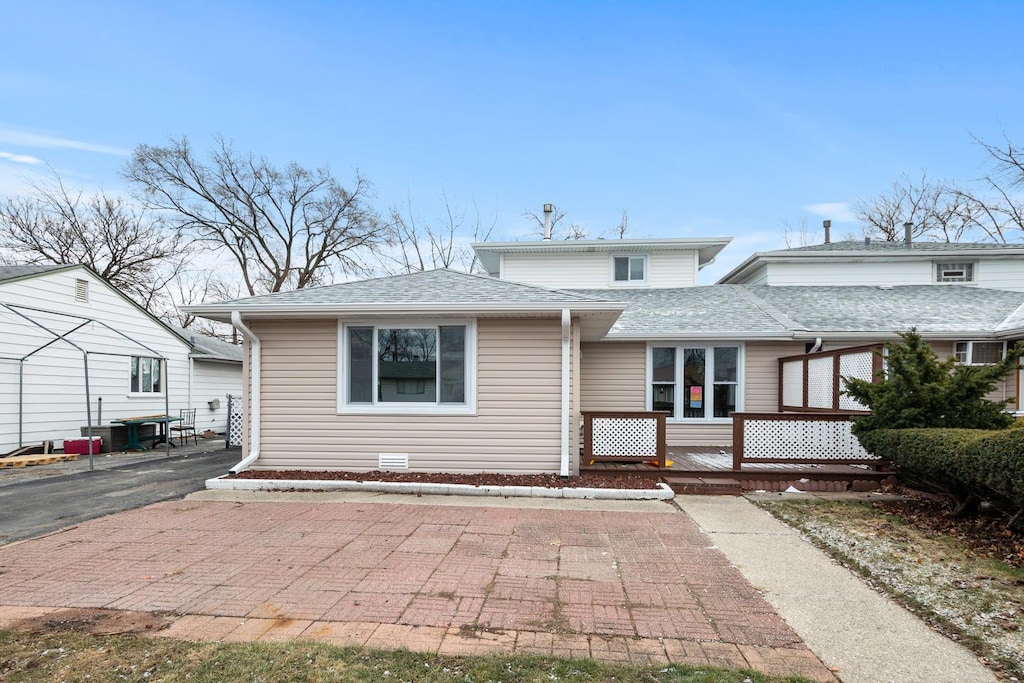 view of front of home