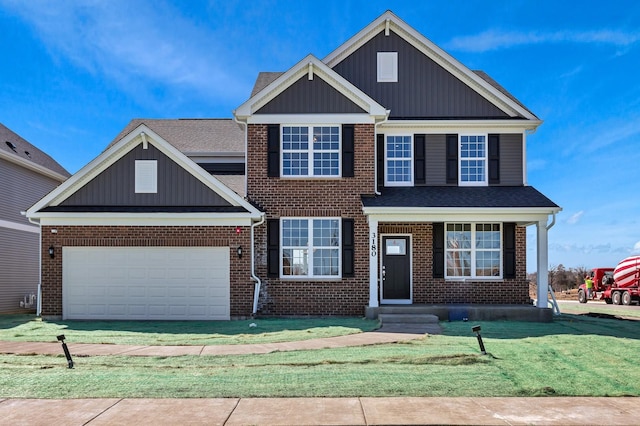 view of front facade with a front lawn