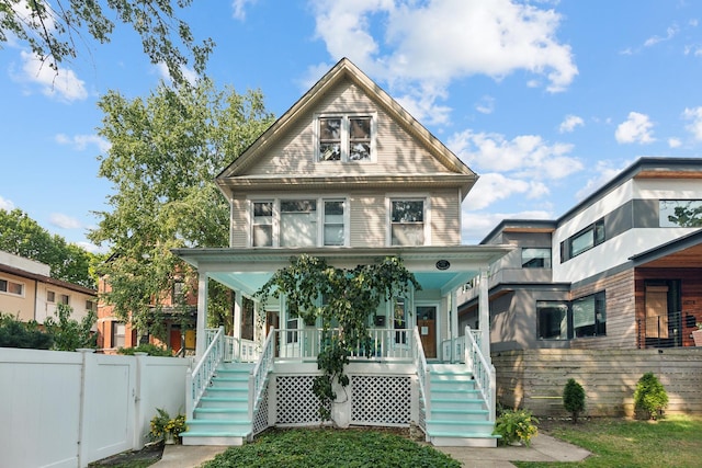 view of front of house featuring a porch