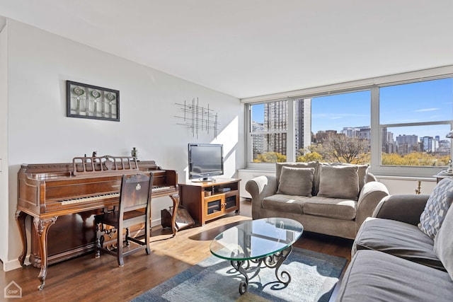 Listing photo 3 for 555 W Cornelia Ave Unit 808, Chicago IL 60657