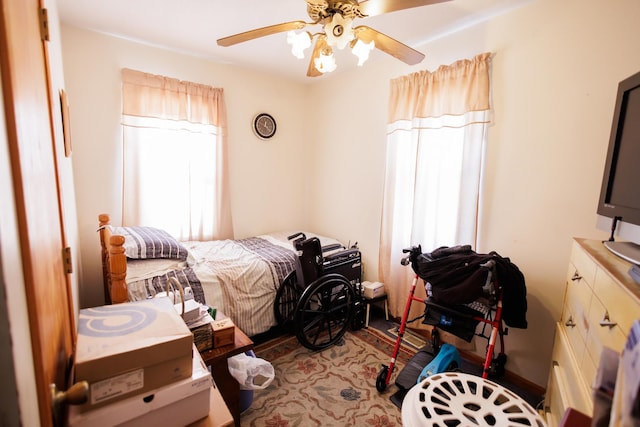 bedroom featuring ceiling fan