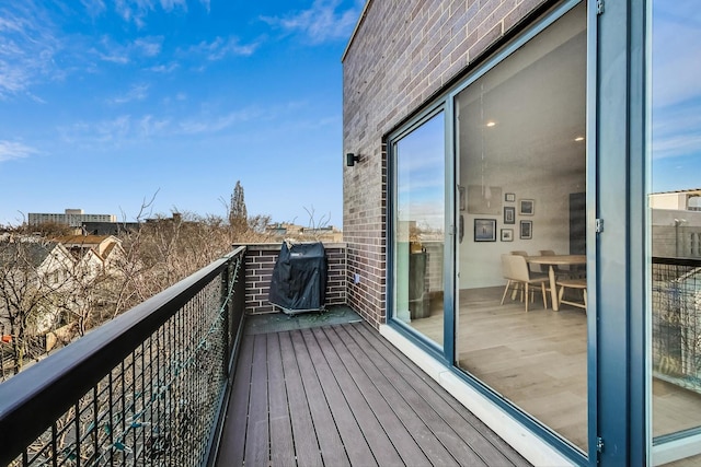 balcony featuring a grill