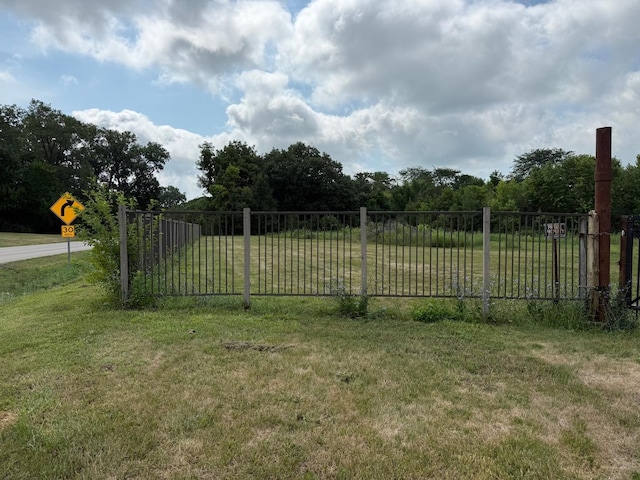 510 N Grove St, Farmer City, IL 61842 - photo 2