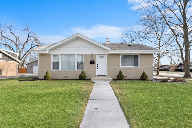 view of front of house featuring a front lawn