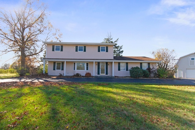 view of front of house with a front lawn