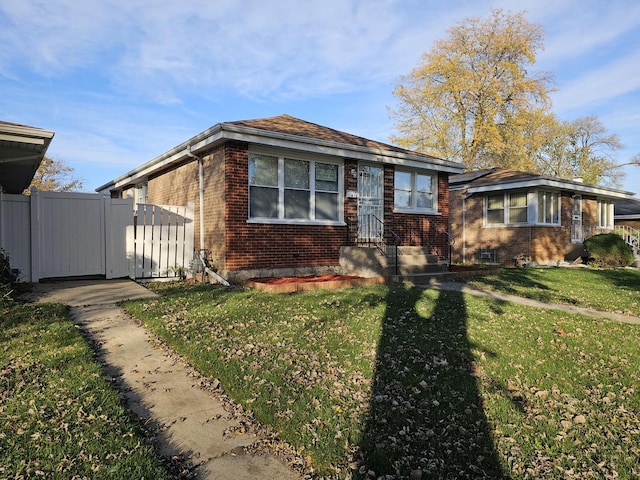 view of front of house with a front yard