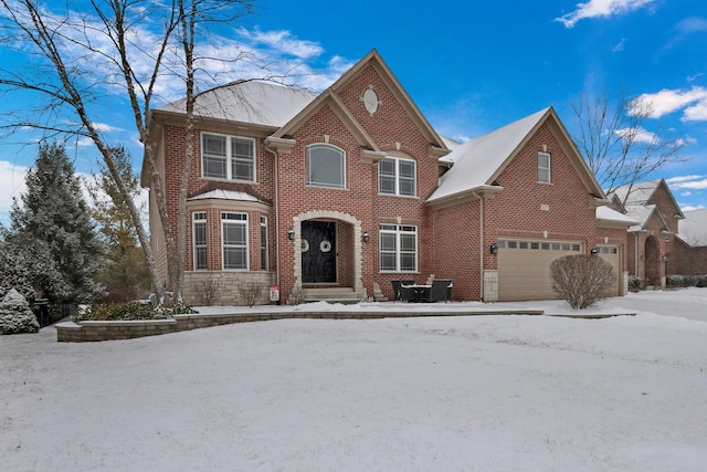 view of front property featuring a garage