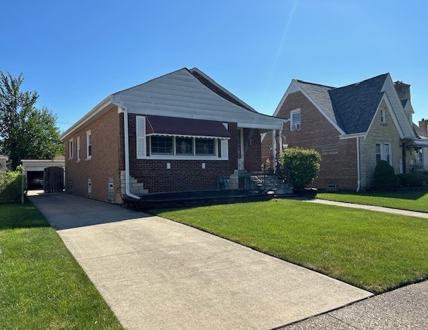 view of front of home with a front lawn