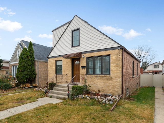 view of front of house with a front lawn