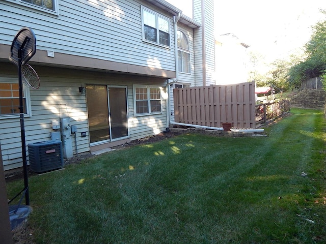 view of yard featuring central AC unit