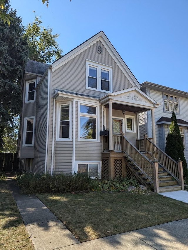 view of front of house featuring a front yard