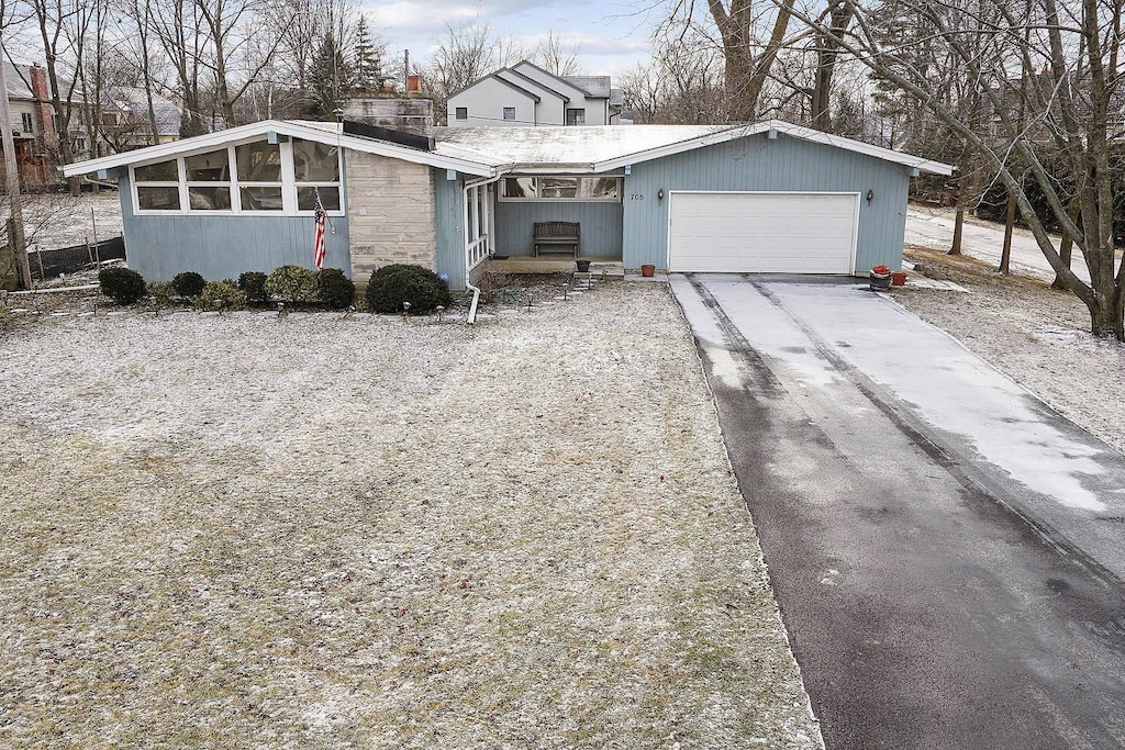 view of front of home featuring a garage