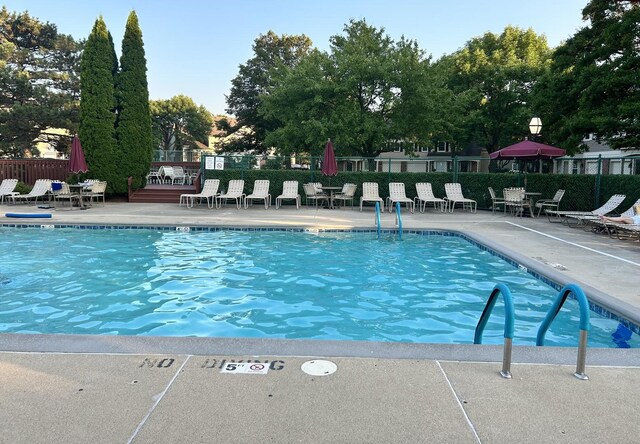2015 N Lake Arlington Dr, Arlington Heights, IL 60004 - photo 27