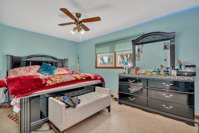 bedroom with ceiling fan