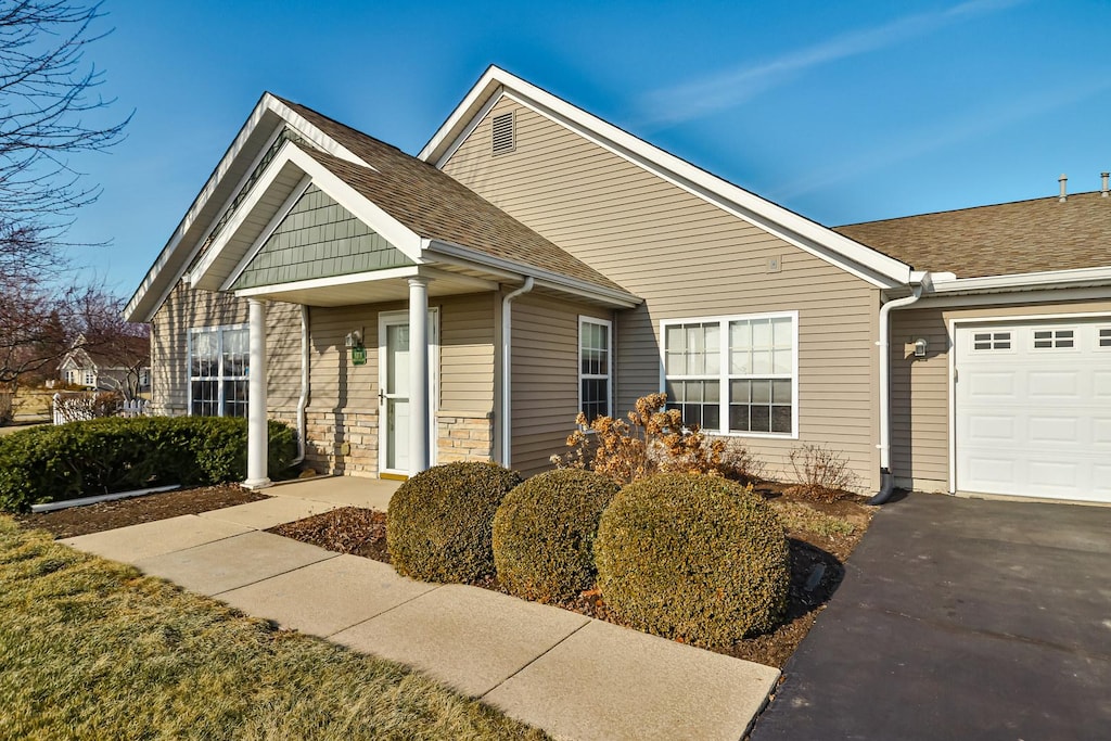 view of front of house featuring a garage