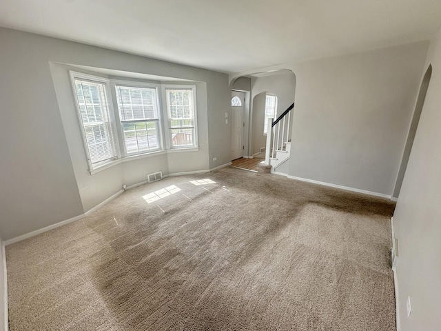 view of carpeted spare room