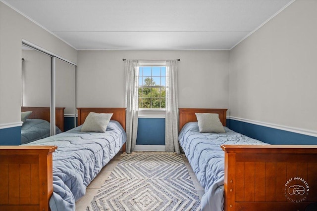 bedroom featuring a closet