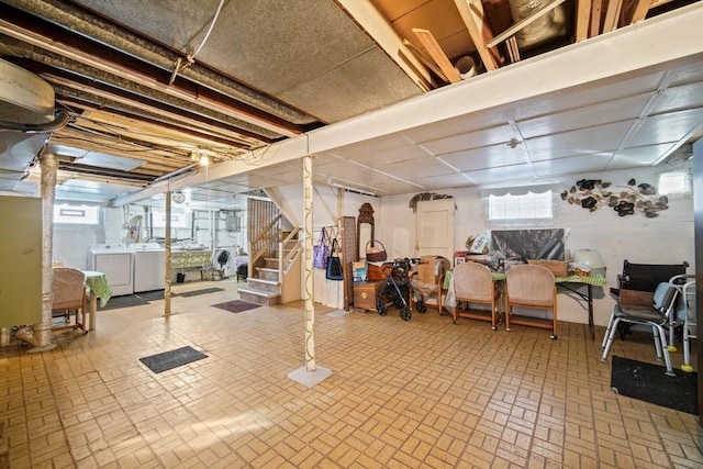 basement featuring washing machine and dryer