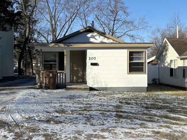 207 Schorie Ave, Joliet IL, 60433, 2 bedrooms, 1 bath house for sale