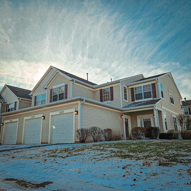 view of front facade featuring a garage