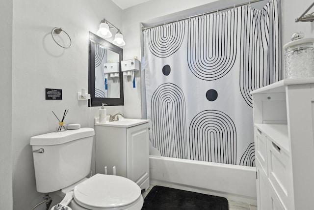 full bathroom featuring vanity, toilet, and shower / bath combo