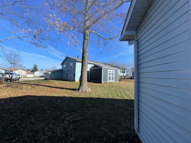 view of yard with a shed