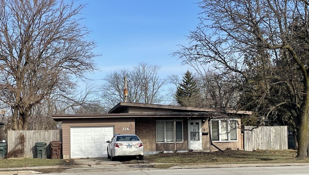 view of front facade with a garage