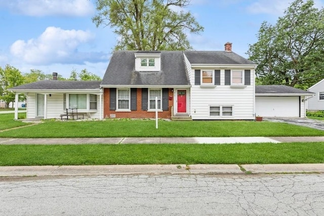 view of front of house featuring a front yard