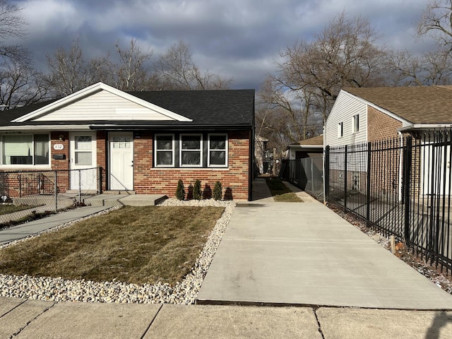 view of front of property with a front lawn