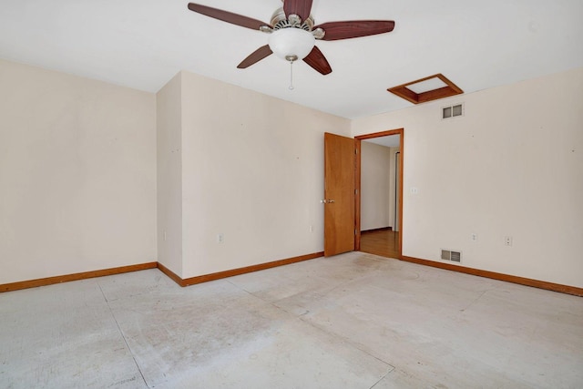 unfurnished room with ceiling fan