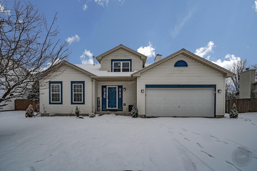 view of front facade featuring a garage