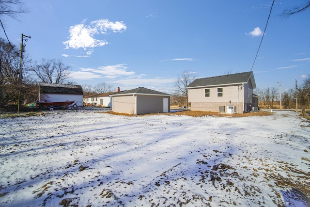 exterior space with an outbuilding