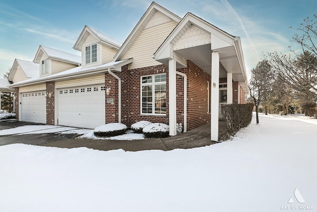 view of front facade with a garage