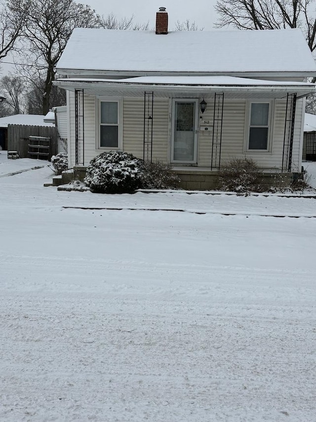 view of front of property